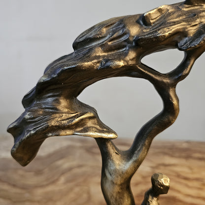 Roots of Togetherness – Artistic Couple Sculpture