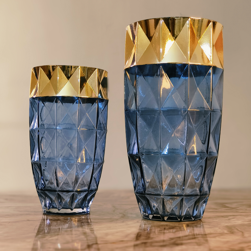 Crystal Crest Black (Small Size)– Diamond-Cut Glass Vase