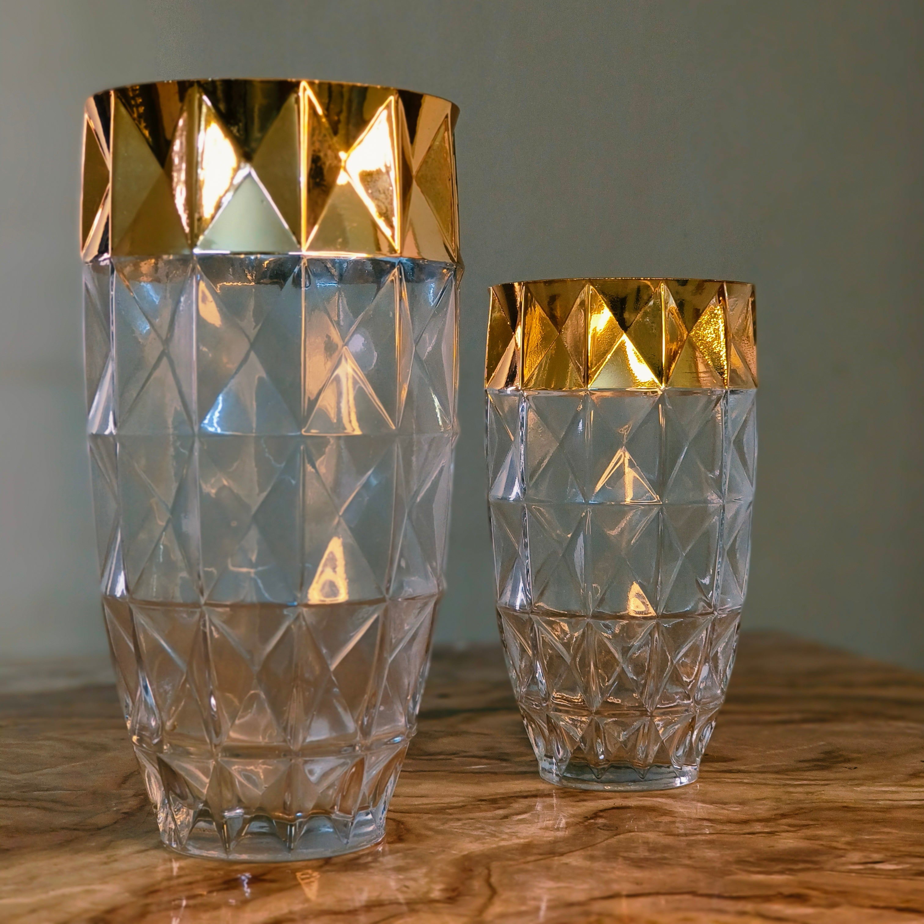 Crystal Crest White (Small Size)– Diamond-Cut Glass Vase